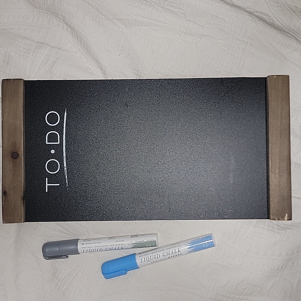 1Thrive Command Center Chalkboard Set With 2 Liquid Chalk Silver And Blue Colors